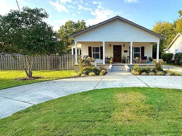 324 W North St, Benton, AR 72015