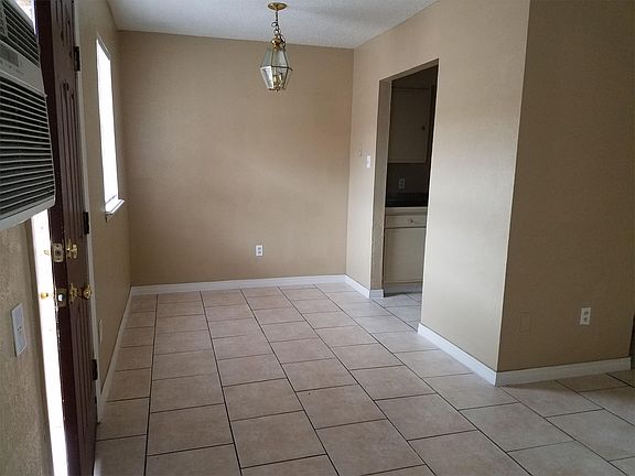 5th image of 4759 NW Motif Manor Blvd #27