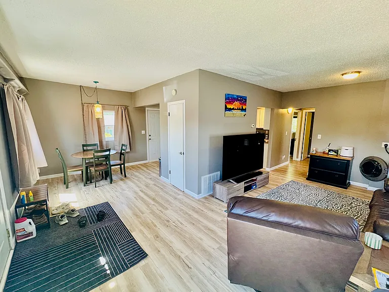 716 Blaine Ave #1 — Photo 5