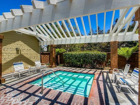 4th image of 2800 Plaza Del Amo Unit 305