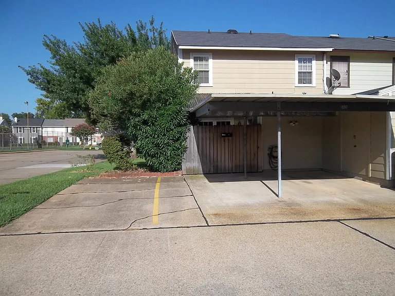 10301 Loma Vista Dr — Photo 3