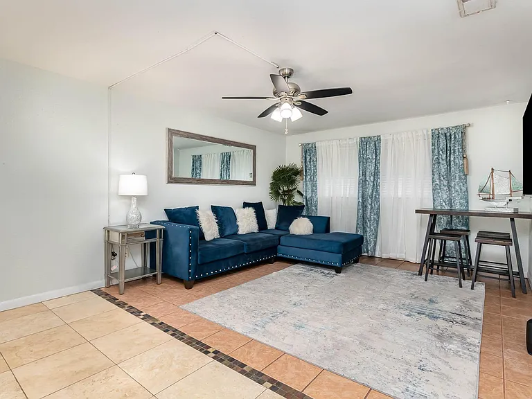302 Lincoln Ave #10 — Photo 35
