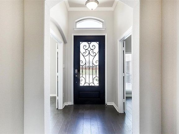 3rd image of 801 Meryton Ct
