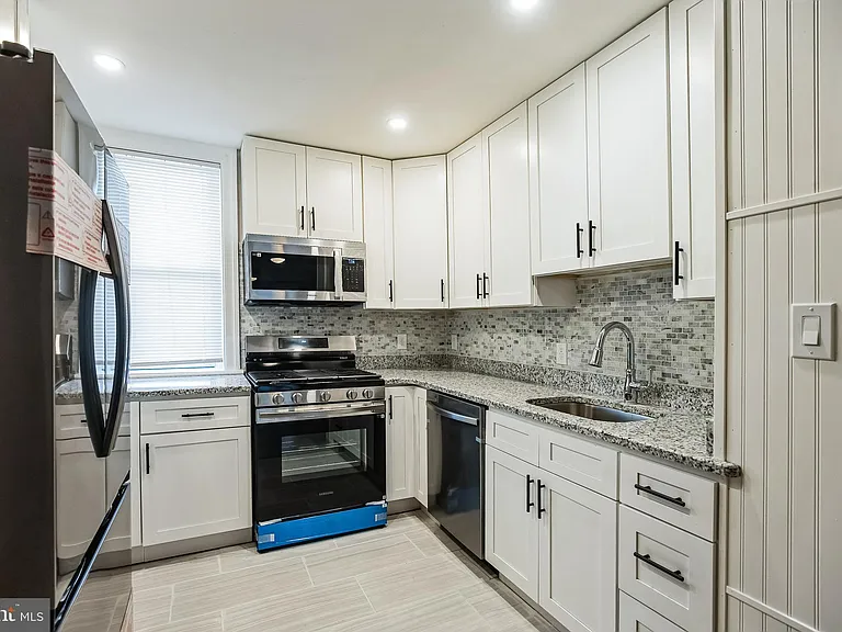 6905 Forrest Ave — Photo 8