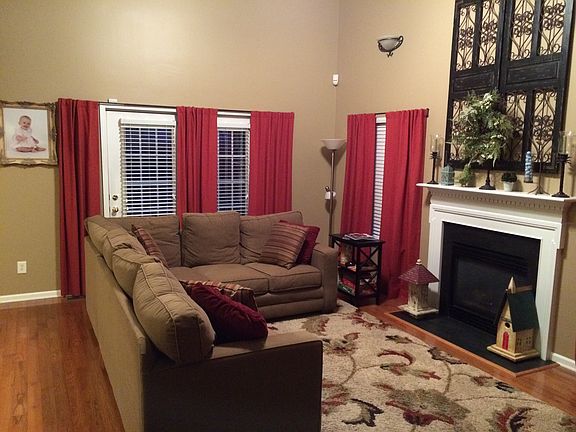 3rd image of 4027 River Falls Dr
