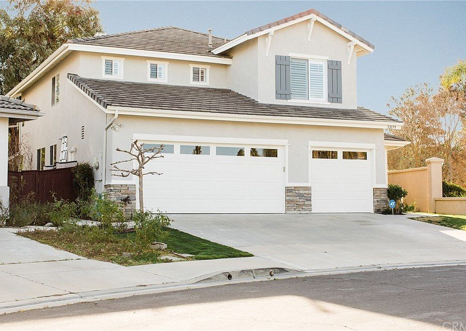 1st image of 32179 Calle Avella