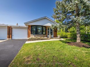 2 Doonaree Dr, Toronto, ON M3A 1M4