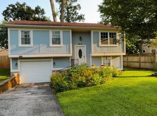 5613 Marshall Rd, Sylvania, OH 43560