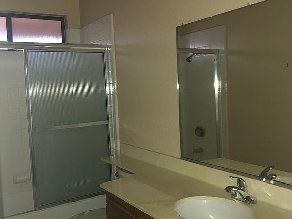 4th image of 2120 Largo Ct