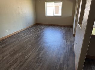 1033 Donna Ln #1, Dickinson, ND 58601