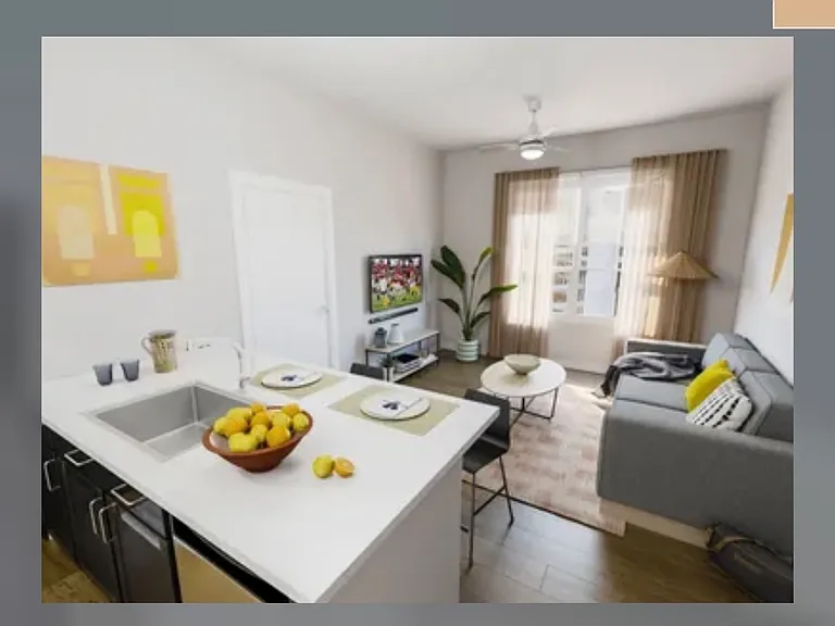 513 Frank Thomas Ave — Photo 2