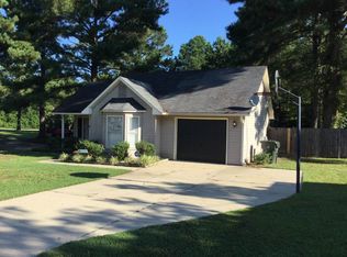 3204 Sandhill Drive, Fayetteville, NC 28306
