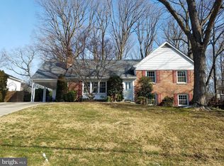 8015 Candlewood Dr, Alexandria, VA 22306