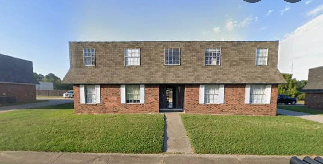 2 bed, 750 sqft, $675 — Photo 1