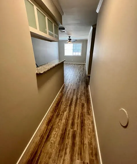 305 N Montevideo Ave — Photo 2
