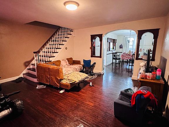 3rd image of 3117 Princeton Ave