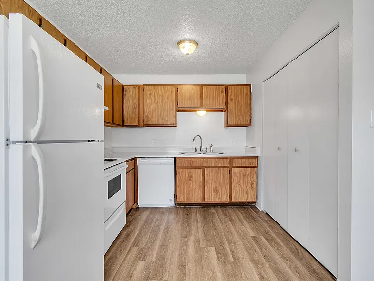 106 Ladybird Ln #B — Photo 3