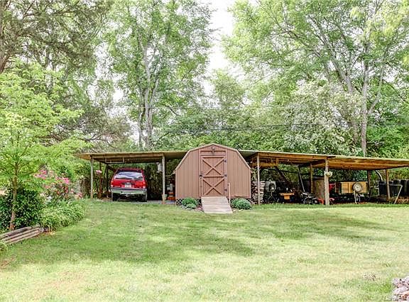 4th image of 9308 Alexis Dr
