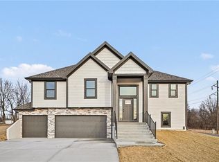 12404 Morgan St, Excelsior Springs, MO 64024