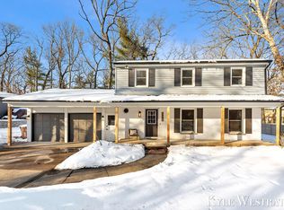 7361 Sheffield Dr SE, Ada, MI