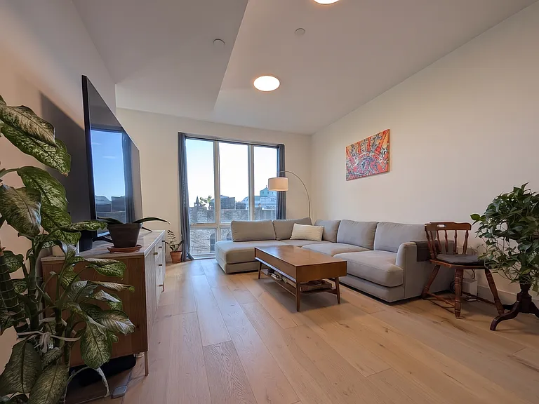 348 Baldwin Ave #501 — Photo 18