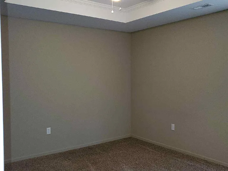 905 W Market St #B — Photo 6
