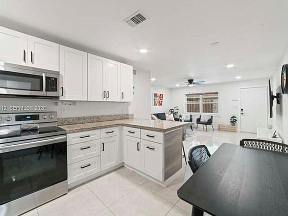 4th image of 2320 SW 18th Ter #1
