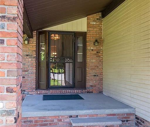 2nd image of 13466 Sherwood Cir