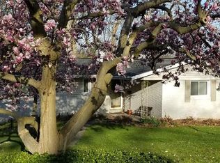 141 Mayer Dr, Pittsburgh, PA 15237