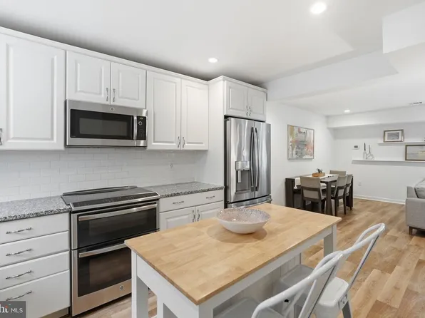 8901 Battery Pl #34, Bethesda, MD 20814