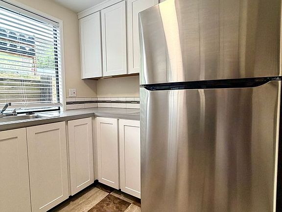 5th image of 4453-4455 SW Garden Home Rd