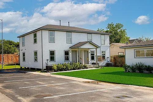 4903 Noble St #1 Photo 1