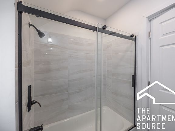 5th image of 3140 N Kimball Ave #2
