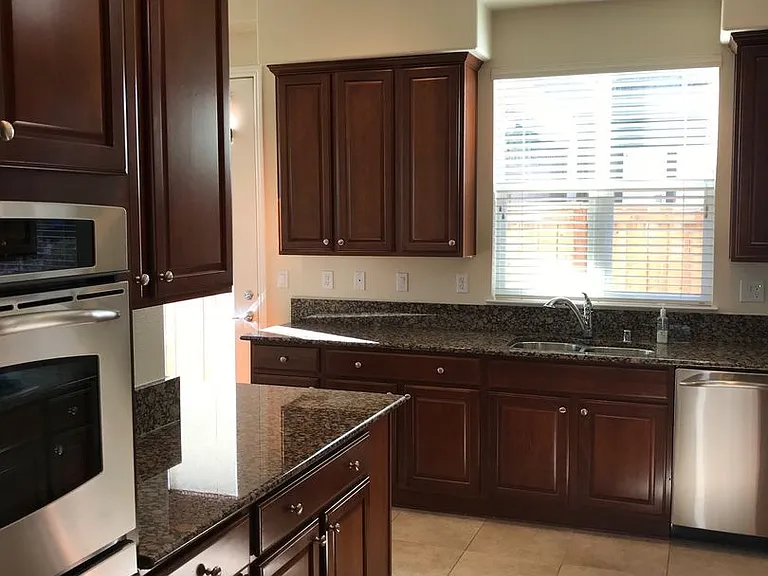 2205 Heavenly View Trl — Photo 10