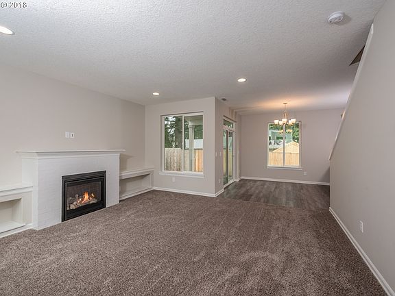 4th image of 2121 NE 94th Ct