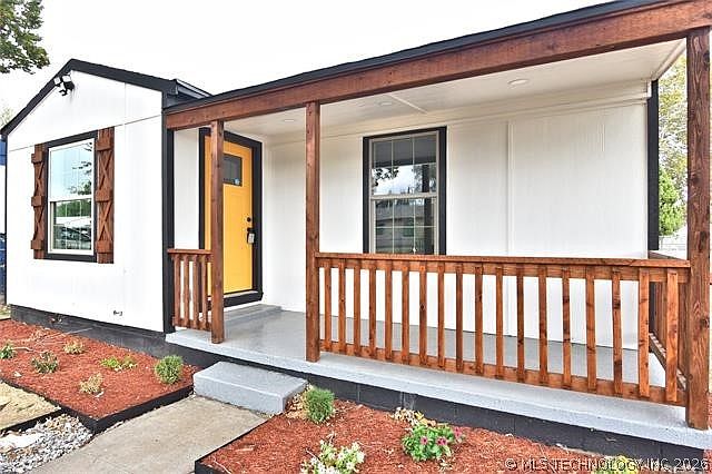 1st image of 3219 E Oklahoma Pl