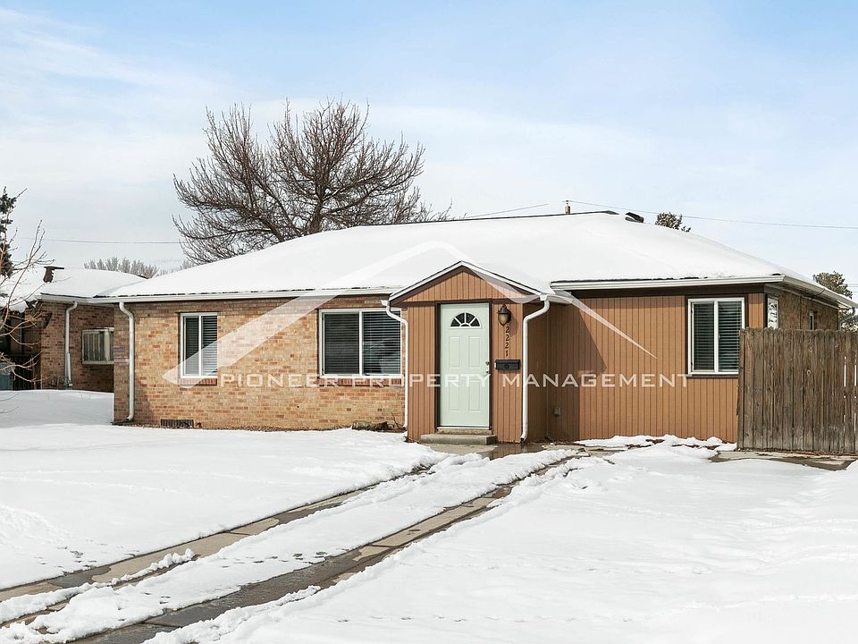 1st image of 2221 W Custer Pl