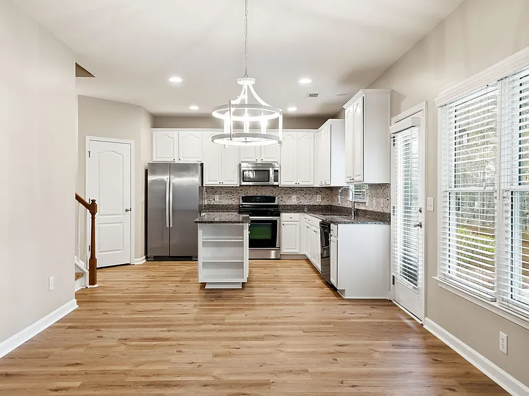 Add'l kitchen views
