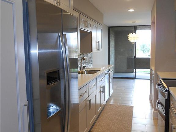 3rd image of 1660 S La Reina Way APT 2B
