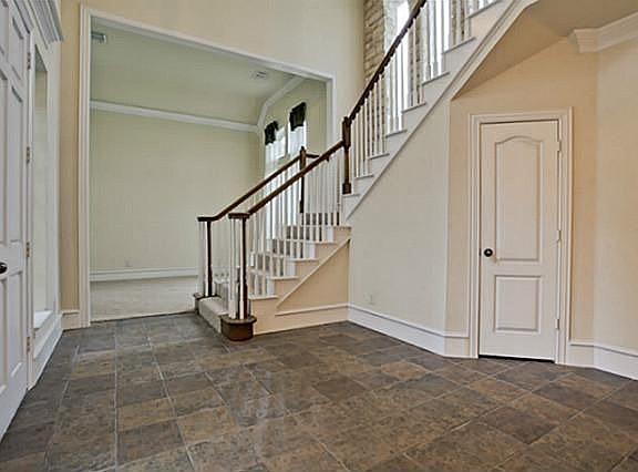 2nd image of 3373 Nutmeg Cir