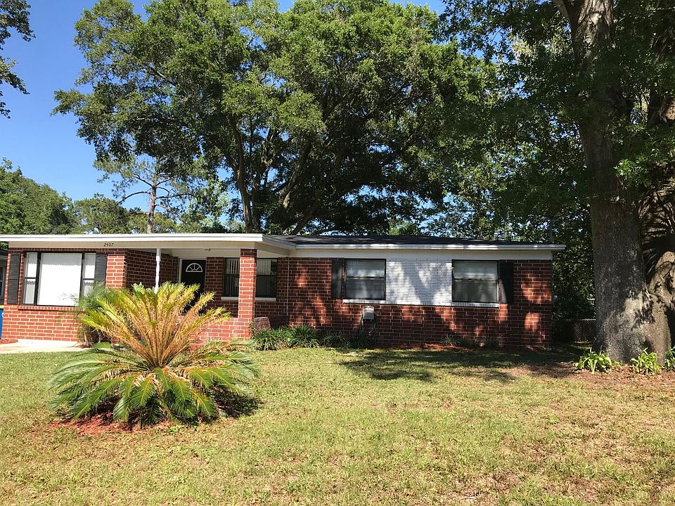 2407 Lotus Dr. 4BR/2BA, fresh renovation w/fenced yard.