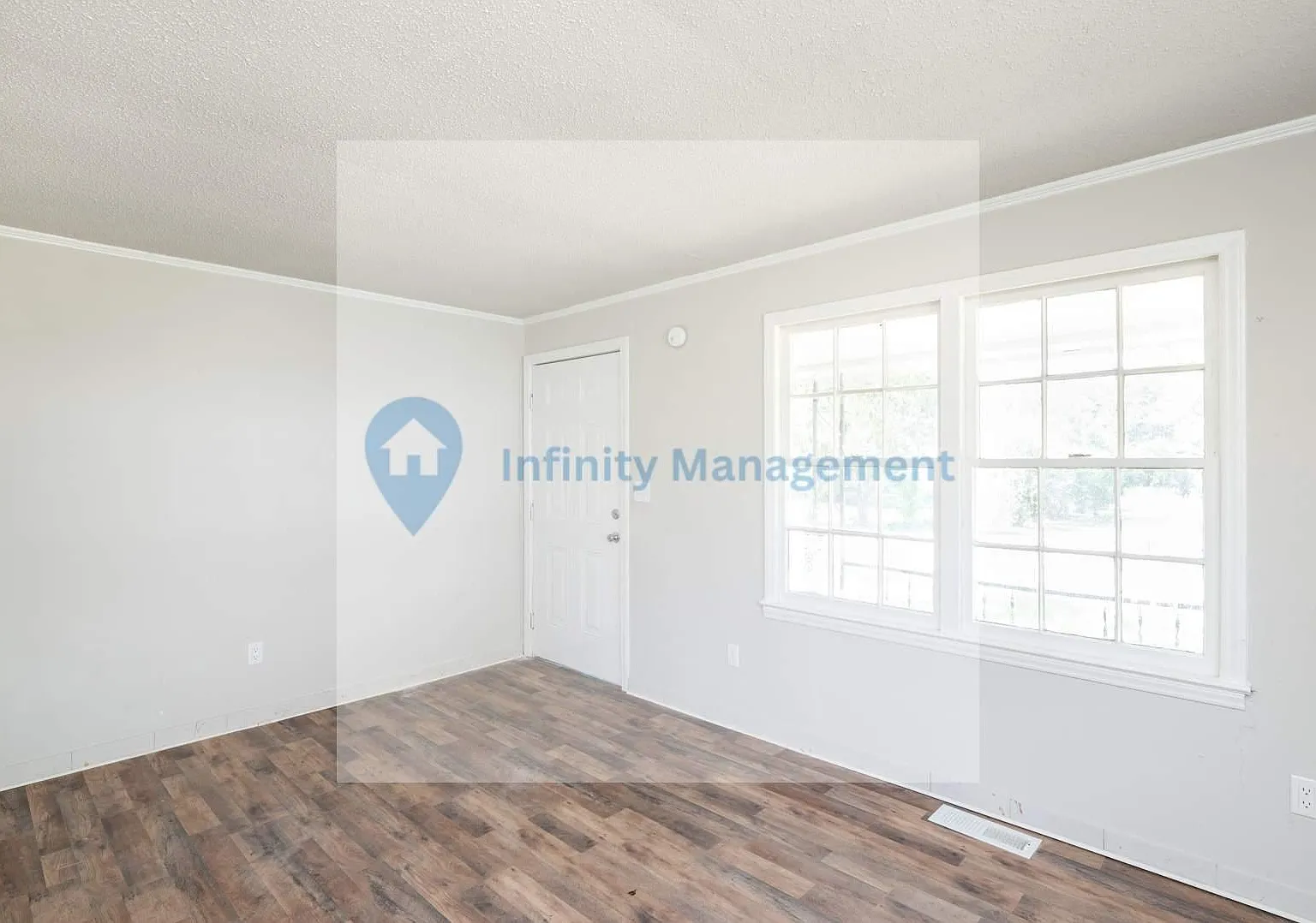 3 bed, 912 sqft, $1,400 — Photo 4