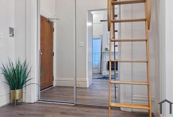 3rd image of 1254 Golden Gate Ave
