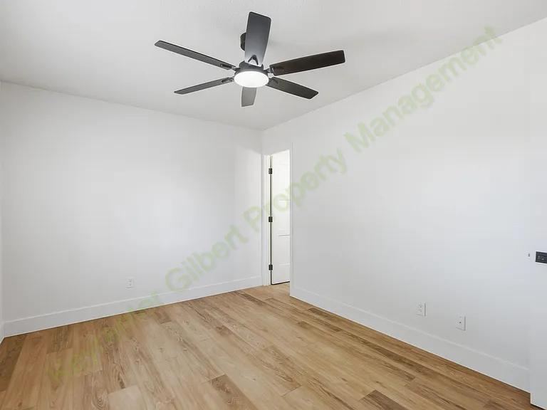 8608 E Whitton Ave — Photo 17