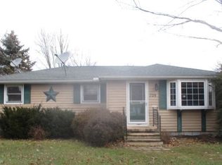 729 Crestline Ave, Amherst, OH 44001