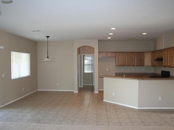 4th image of 4562 E County Down Dr