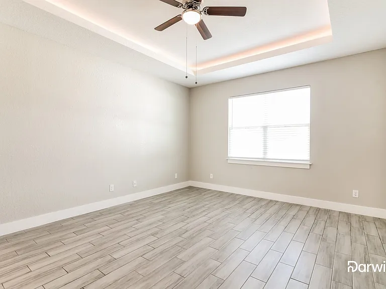 325 Hibiscus Dr — Photo 7