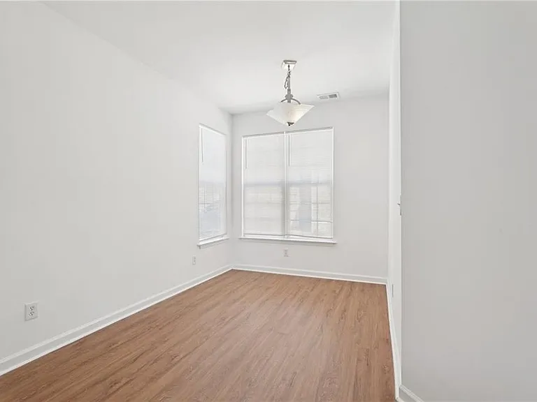 2596 Bates St SE — Photo 34