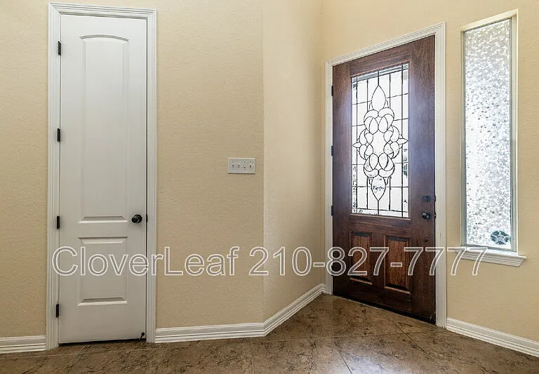 6126 Lowrie — Photo 5