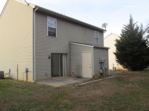 2nd image of 1042 Piedmont St